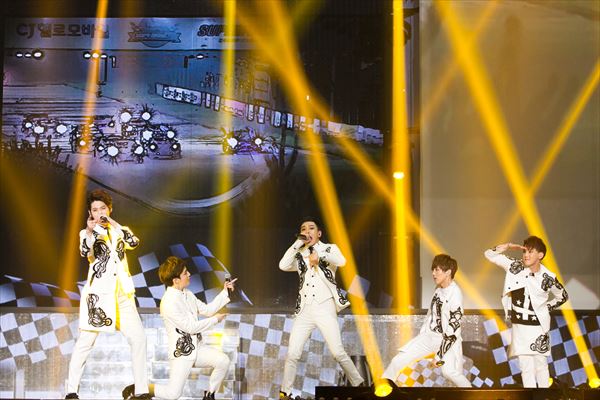 KCON 2015 Japan×M COUNTDOWN_BIGFLO (1)_R.jpg